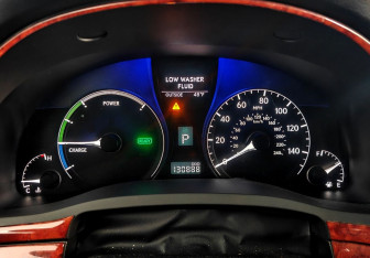 Подержанный автомобиль Lexus RX 2010 года (13 фото)