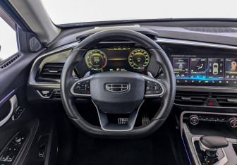 Подержанный автомобиль Geely Tugella 2022 года (22 фото)