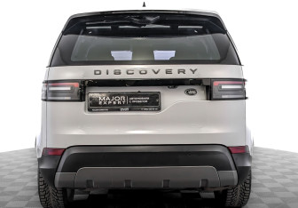 Подержанный автомобиль Land Rover Discovery 2018 года (6 фото)