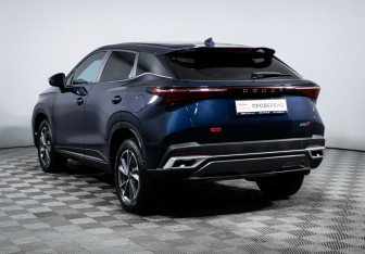 Подержанный автомобиль Omoda C5 2024 года (7 фото)