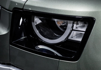 Подержанный автомобиль Land Rover Defender Suv 2020 года (16 фото)