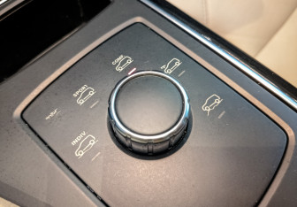 Подержанный автомобиль Mercedes-Benz GLE 2016 года (26 фото)