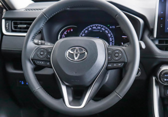 Новый Toyota RAV4 2025 (14 фото)