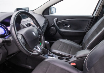 Подержанный автомобиль Renault Fluence 2014 года (10 фото)