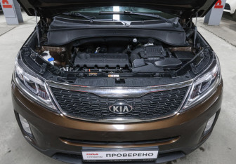 Подержанный автомобиль Kia Sorento 2018 года (9 фото)