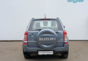 Подержанный автомобиль Suzuki Grand Vitara 2006 года (6 фото)