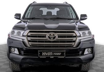 Подержанный автомобиль Toyota Land Cruiser Suv 2019 года (2 фото)
