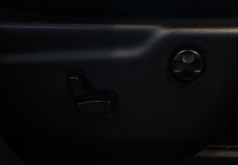 Подержанный автомобиль Jeep Grand Cherokee 2012 года (8 фото)