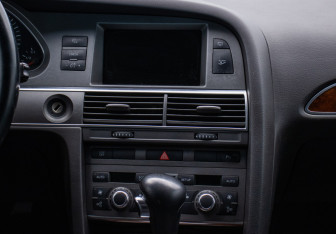 Подержанный автомобиль Audi A6 Sedan 2006 года (14 фото)
