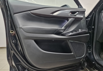 Подержанный автомобиль Mazda CX-9 2018 года (18 фото)
