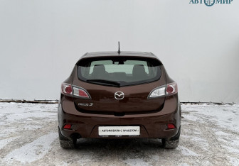 Подержанный автомобиль Mazda 3 Hatchback 2013 года (6 фото)