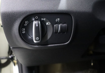 Подержанный автомобиль Audi A1 2011 года (13 фото)