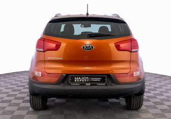 Подержанный автомобиль Kia Sportage 2014 года (6 фото)