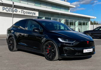 Подержанный автомобиль Tesla Model X 2023 года (3 фото)