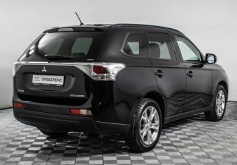 Подержанный автомобиль Mitsubishi Outlander 2012 года (5 фото)