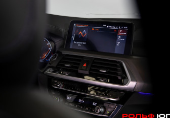 Подержанный автомобиль BMW X3 2018 года (12 фото)