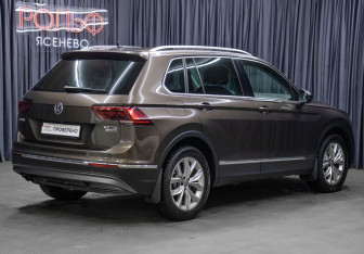 Подержанный автомобиль Volkswagen Tiguan 2017 года (5 фото)
