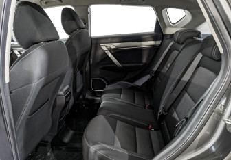 Подержанный автомобиль Geely Coolray 2022 года (17 фото)