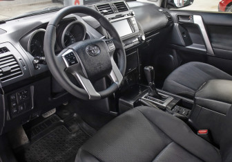 Подержанный автомобиль Toyota Land Cruiser Prado 2017 года (16 фото)