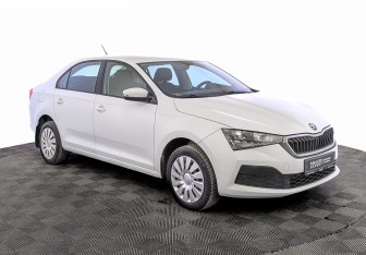 Подержанный автомобиль Skoda Rapid Liftback 2021 года (3 фото)