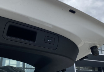 Подержанный автомобиль Geely Okavango 2024 года (12 фото)