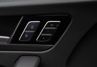 Подержанный автомобиль Audi Q5 2025 года (18 фото)