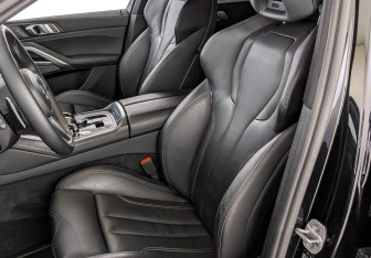 Подержанный автомобиль BMW X6 2021 года (20 фото)