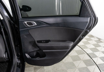 Подержанный автомобиль Kia Ceed Hatchback 2021 года (24 фото)