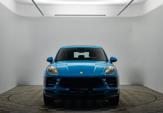Подержанный автомобиль Porsche Macan 2019 года (2 фото)