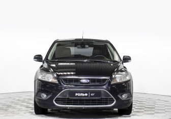 Подержанный автомобиль Ford Focus Hatchback 2011 года (15 фото)