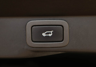 Подержанный автомобиль Land Rover Range Rover Sport 2014 года (26 фото)