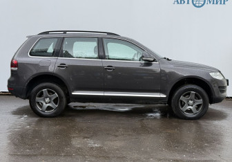 Подержанный автомобиль Volkswagen Touareg 2009 года (4 фото)