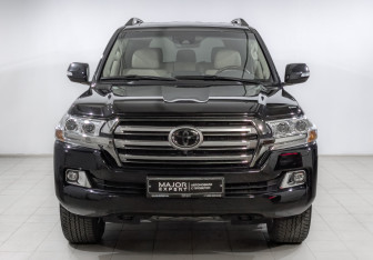 Подержанный автомобиль Toyota Land Cruiser Suv 2018 года (2 фото)
