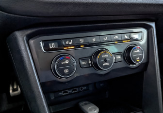 Подержанный автомобиль Volkswagen Tiguan 2018 года (21 фото)