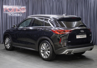 Подержанный автомобиль Infiniti QX50 2019 года (7 фото)