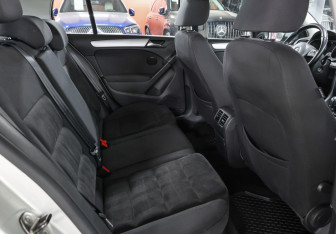 Подержанный автомобиль Volkswagen Golf Hatchback 2012 года (11 фото)