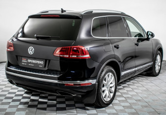 Подержанный автомобиль Volkswagen Touareg 2015 года (5 фото)