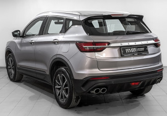 Подержанный автомобиль Geely Coolray 2022 года (7 фото)