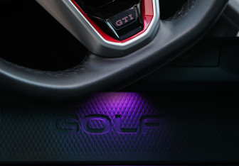 Подержанный автомобиль Volkswagen Golf GTI Hatchback 2022 года (24 фото)