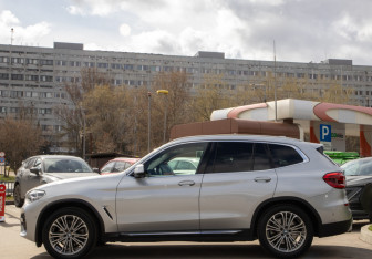 Подержанный автомобиль BMW X3 2019 года (6 фото)