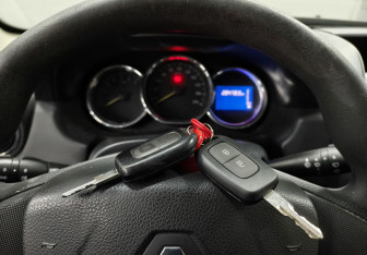 Подержанный автомобиль Renault Duster 2016 года (14 фото)