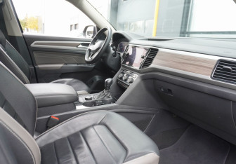 Подержанный автомобиль Volkswagen Teramont 2021 года (12 фото)