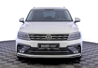 Подержанный автомобиль Volkswagen Tiguan 2018 года (2 фото)