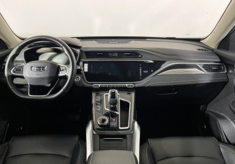 Подержанный автомобиль Geely Atlas Pro 2024 года (12 фото)