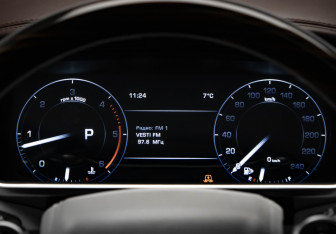 Подержанный автомобиль Land Rover Range Rover 2016 года (10 фото)