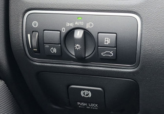 Подержанный автомобиль Volvo XC70 2014 года (18 фото)