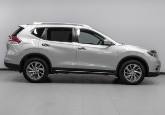 Подержанный автомобиль Nissan X-Trail 2017 года (4 фото)