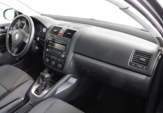 Подержанный автомобиль Volkswagen Jetta Sedan 2008 года (6 фото)