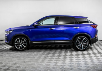 Подержанный автомобиль FAW Bestune T77 2023 года (8 фото)