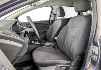 Подержанный автомобиль Ford Focus Hatchback 2018 года (9 фото)